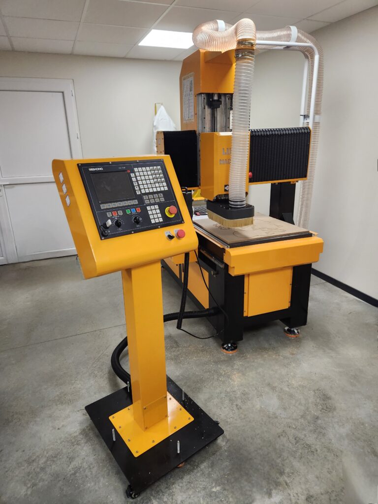 fraiseuse cnc LUQUE Machines M6012