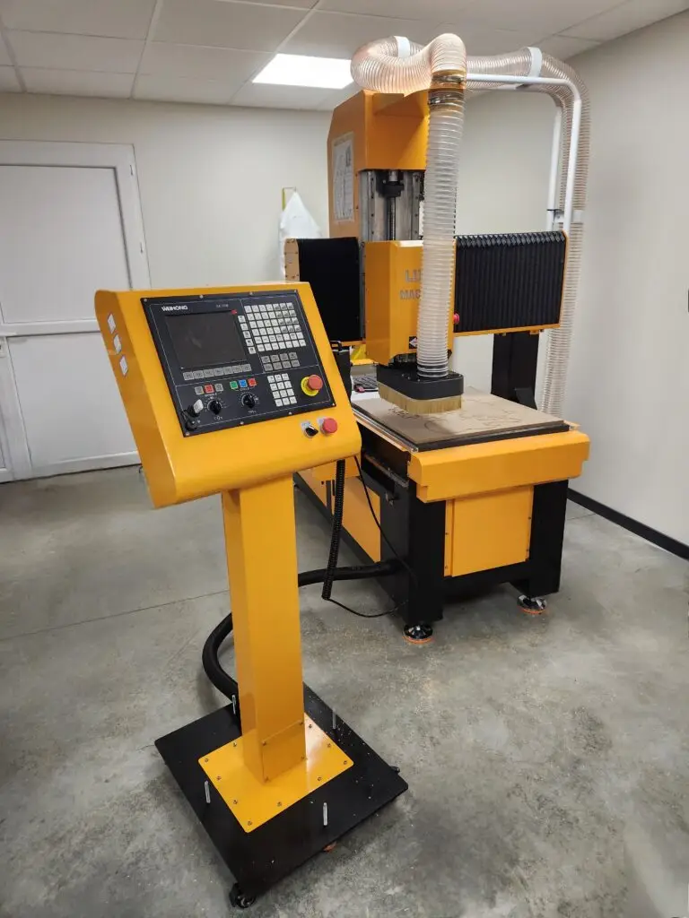 fresatrice CNC LUQUE Machines M6012