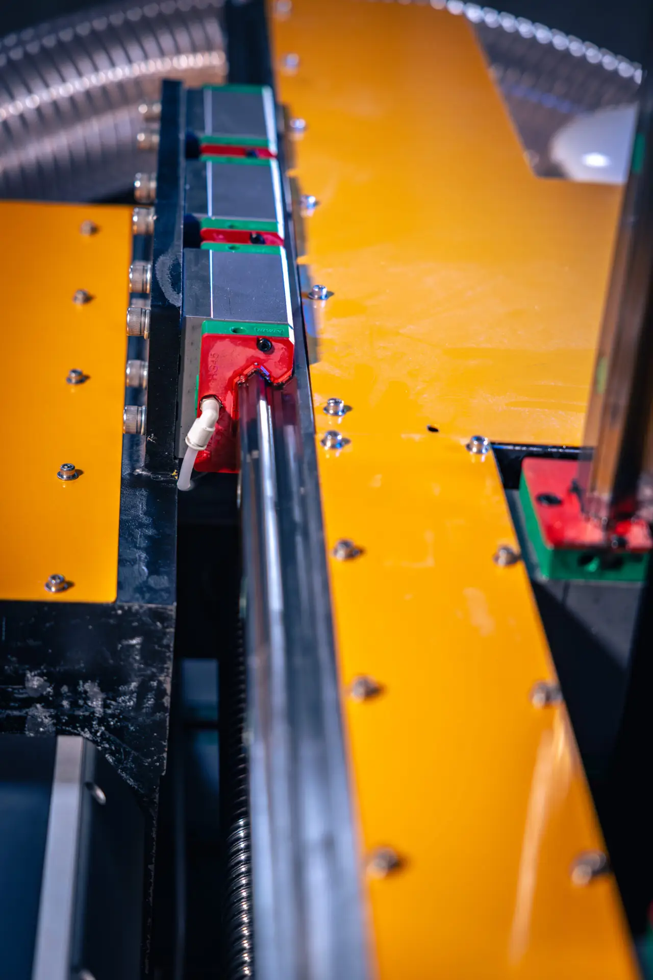 rails guidage HIWIN fraiseuse cnc LUQUE Machines