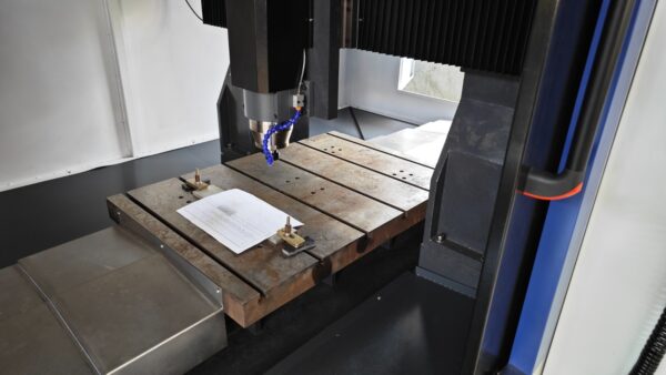table centre usinage vertical cnc LUQUE Machines