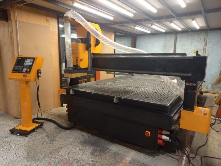 Fraiseuse cnc L2040 LUQUE Machines