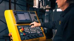 Utilizzo pannello di controllo fresatrice CNC LUQUE Machines